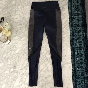 Navy and Grey Alo Yoga Leggings